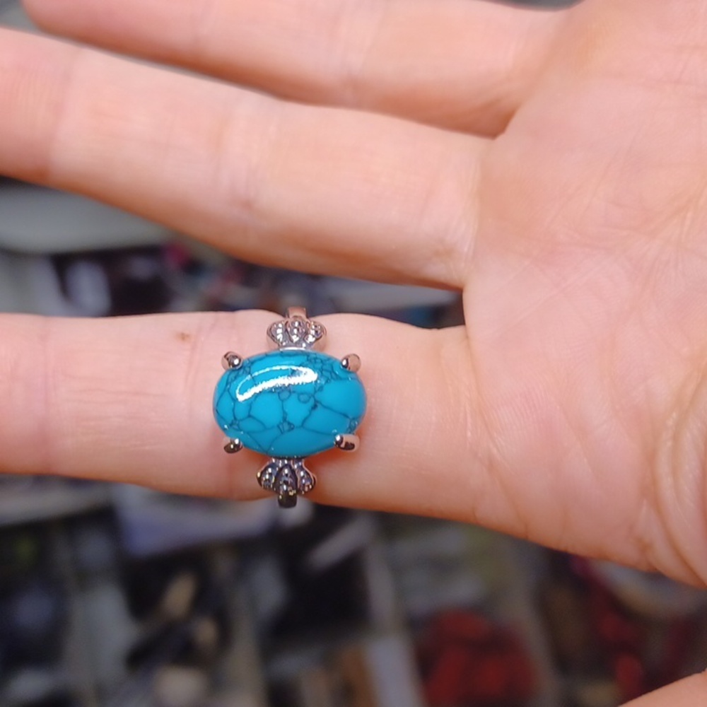 New silver aqua ring size 7.5